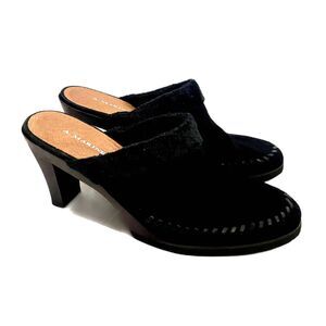 A. Marinelli Black Whipstitch Suede Mule Heels Faux Fur Lined‎ Size 8.5